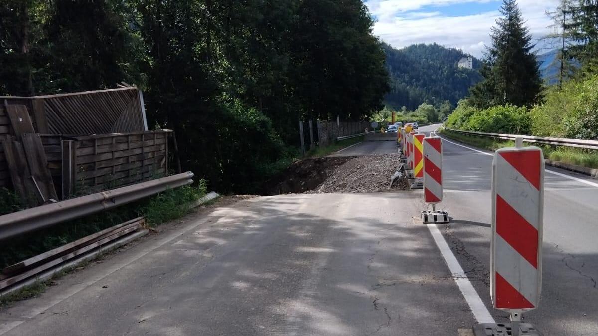 Rutschung Der Landesstraße: Die B115a Ist In Der Trofaiacher Gmeingrube ...